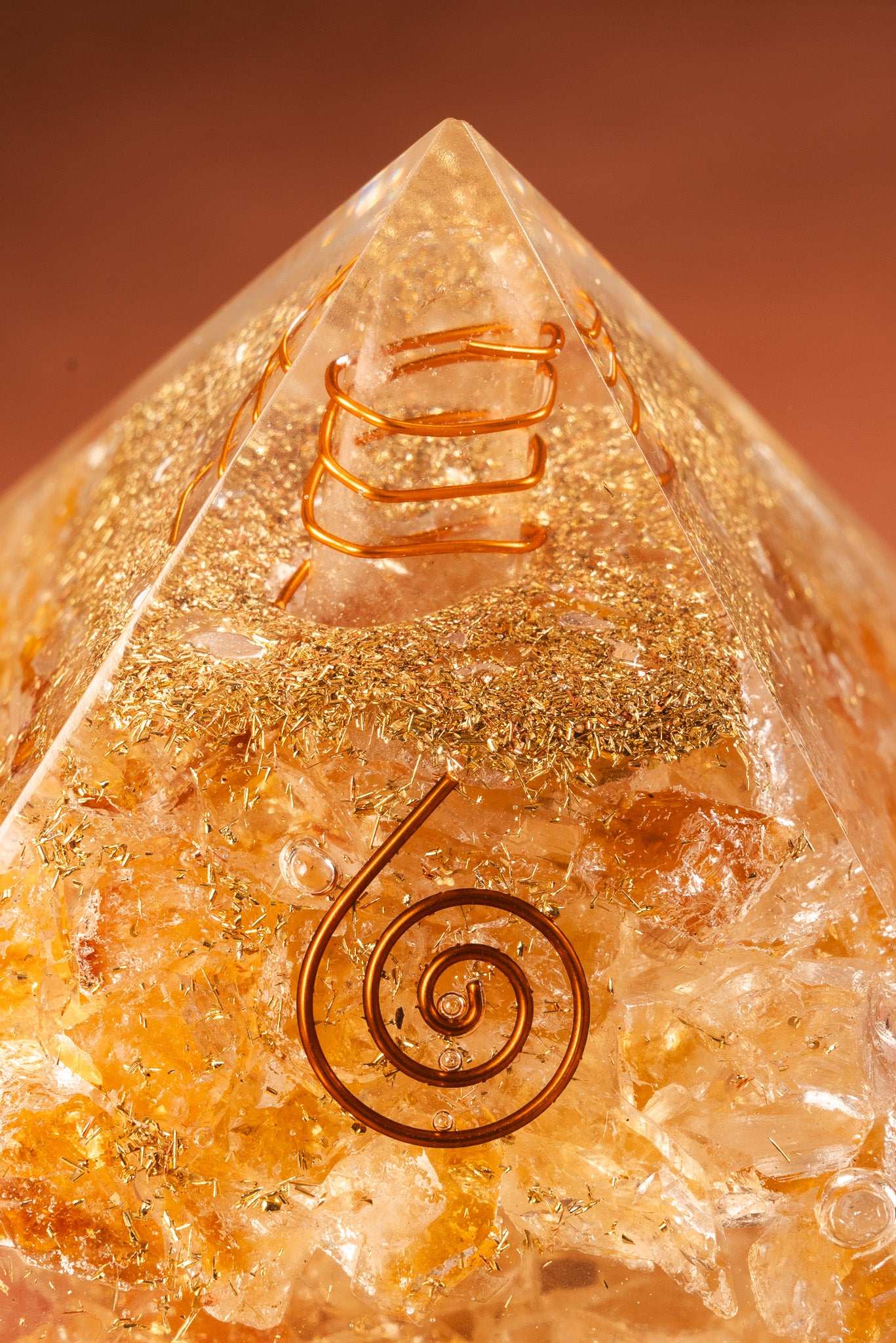 Citrine energy pyramid for abundance and money attraction