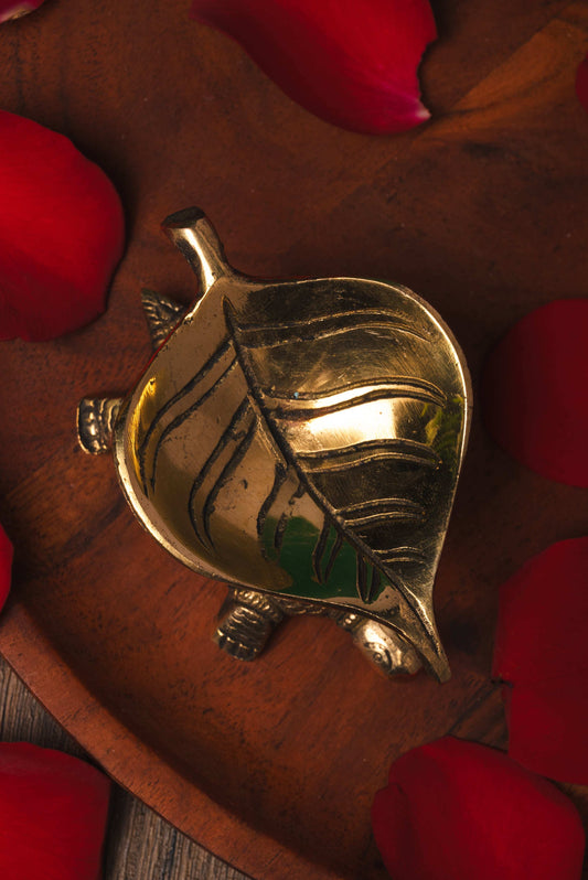 Vastu diya with turtle base for longevity and divine blessings