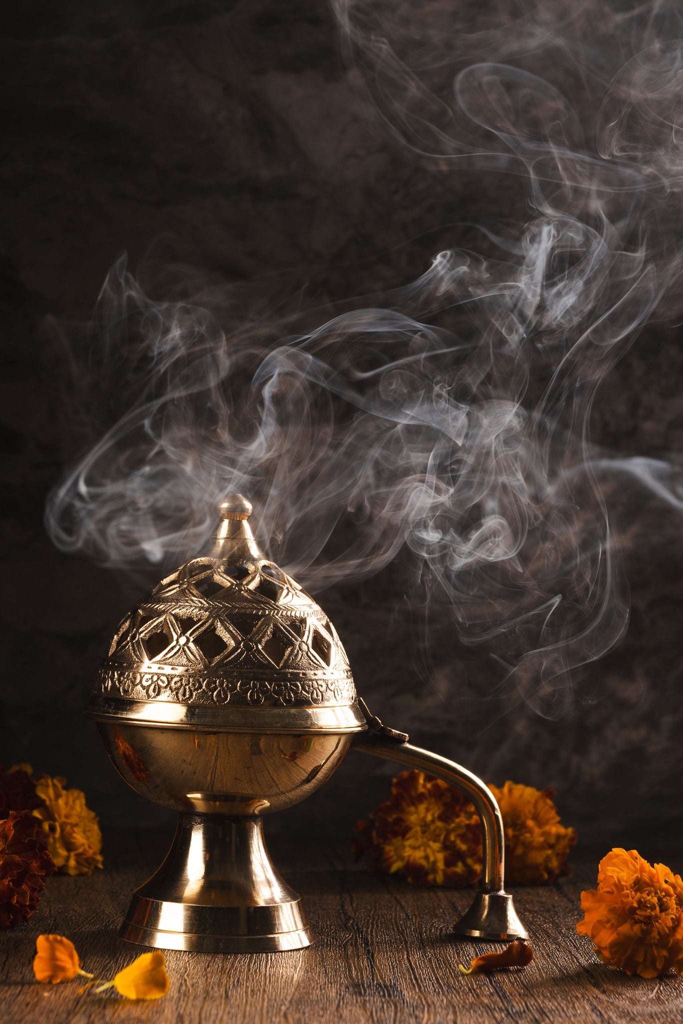 Brass loban burner for energy cleansing and sacred rituals